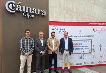 Visita del director general de Red.es a la Oficina Acelera Pyme de la Cámara de Comercio de Gijón