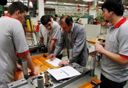 La Cámara de Comercio de Gijón y la Consejería de Educación firman un convenio para promover la Formación Profesional