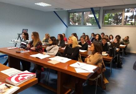 Una treintena de empresarias y emprendedoras participa en una jornada del programa PAEM