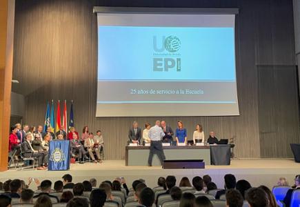 El Palacio de Congresos de Gijón acoge la entrega de diplomas a los 362 titulados de la Escuela Politécnica de Ingeniería 
