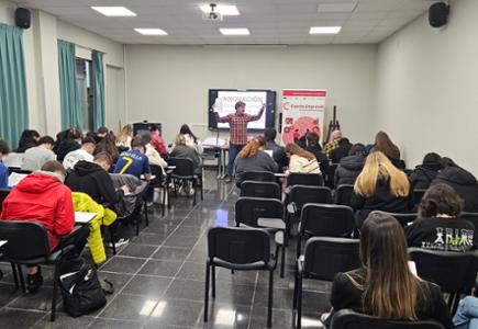 Jornada para potenciar la creatividad empresarial entre los jóvenes de la Cuenca del Nalón