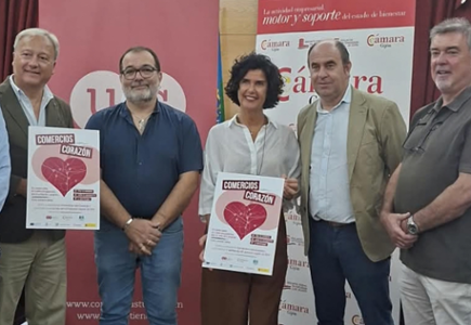 Langreo lanza su campaña ‘Compras con el Corazón’ a la que se suman 51 pequeños comercios del municipio